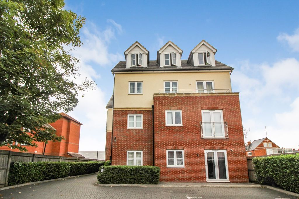 1 bed flat for sale Southcote