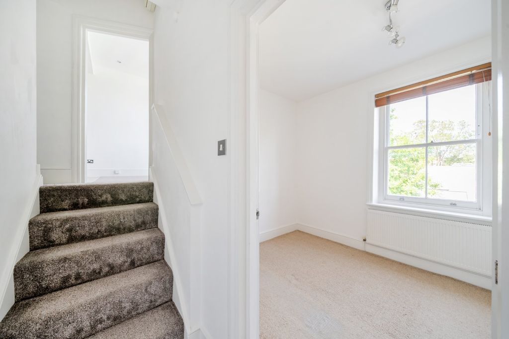 Property photo 3 of 11 Picture No. 01
