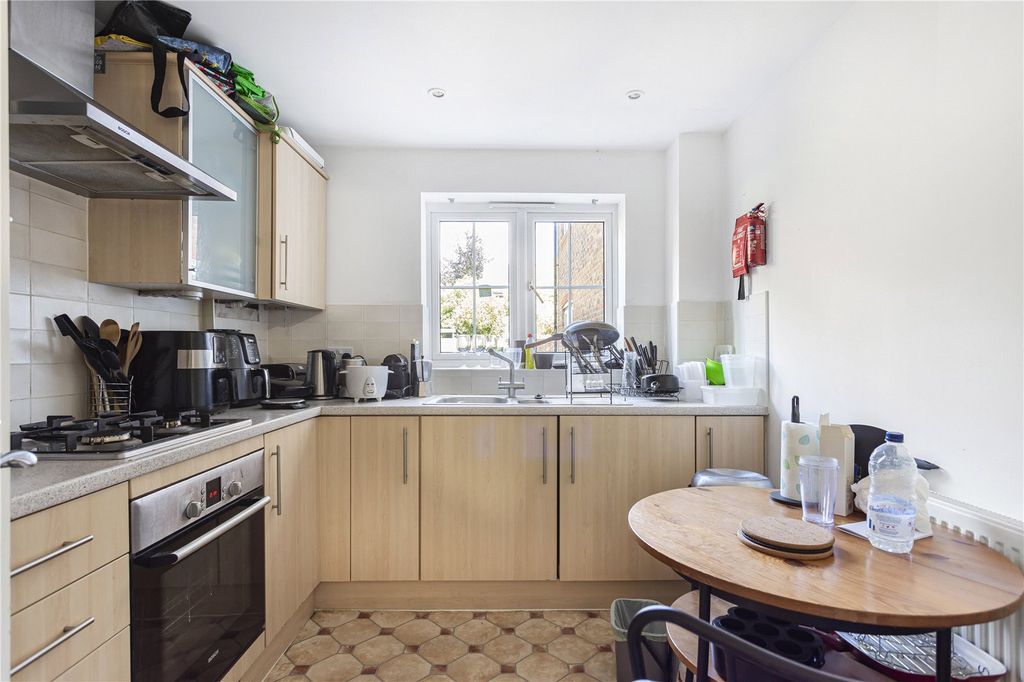 Property photo 3 of 14 Kitchen