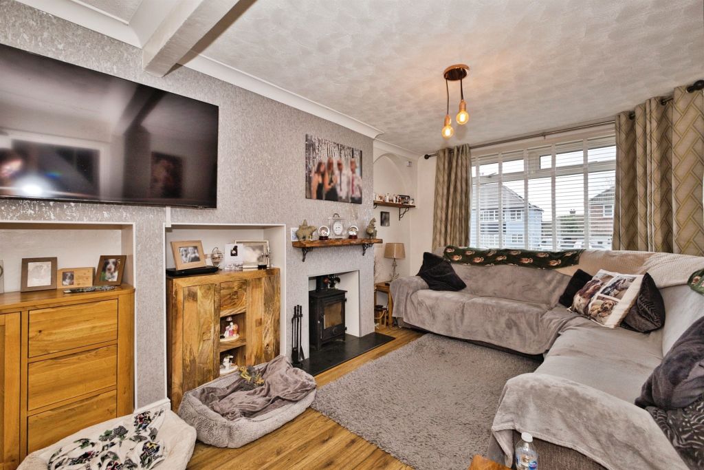 Property photo 2 of 20