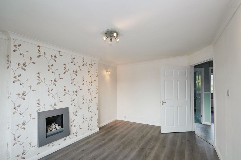 Property photo 2 of 18 Image 1