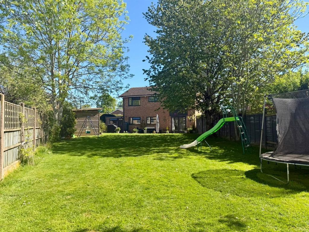 Property photo 3 of 37
