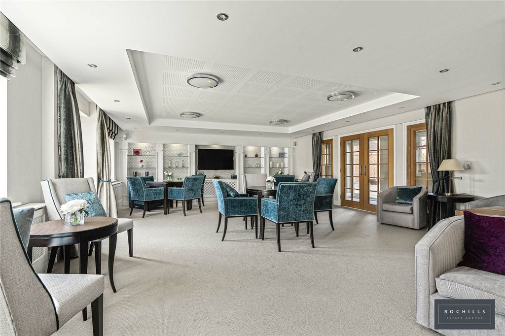 Property photo 2 of 24 Picture No. 15