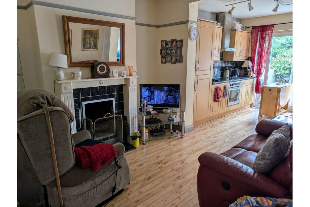 Property photo 3 of 13