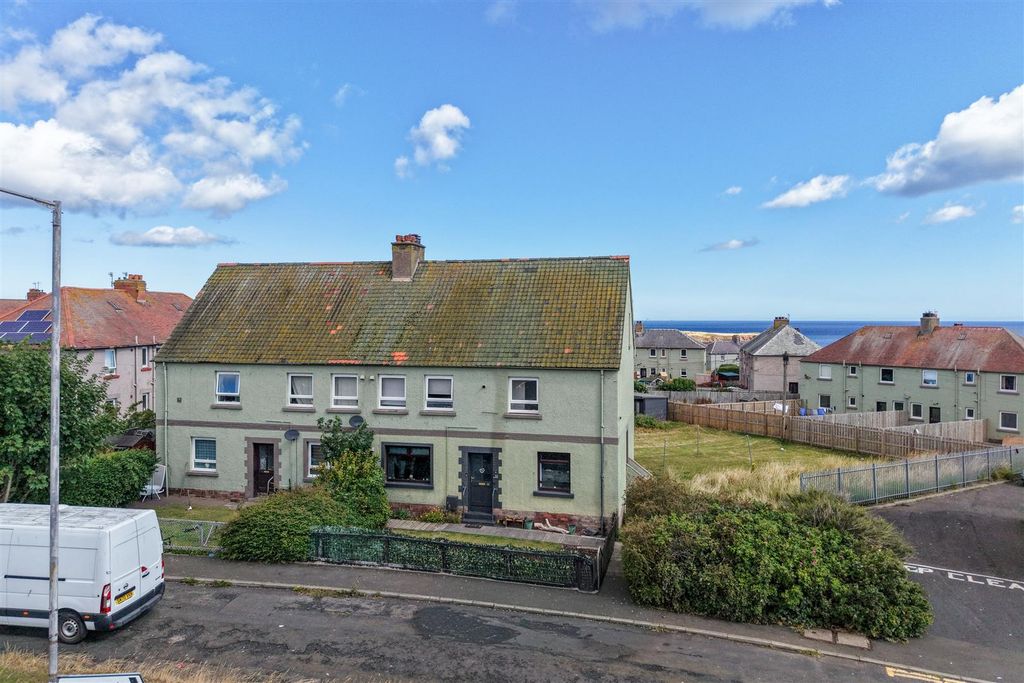 Property photo 2 of 16 32_Coldingham_Road-02.Jpg