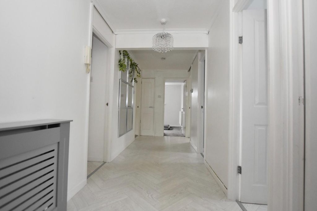 Property photo 3 of 13 Hall.Jpg