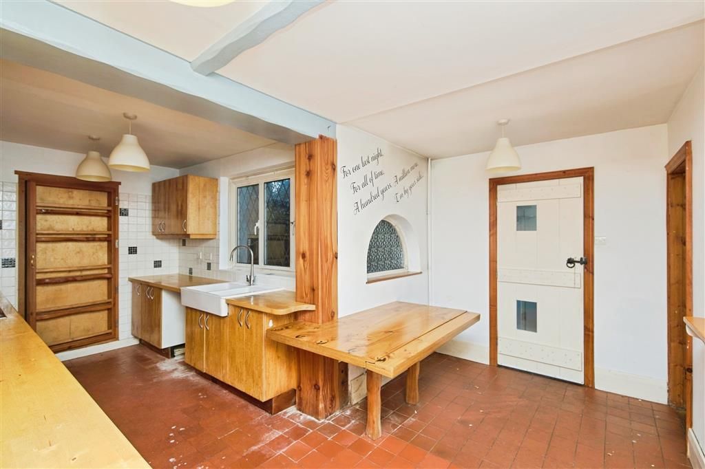 Property photo 3 of 17