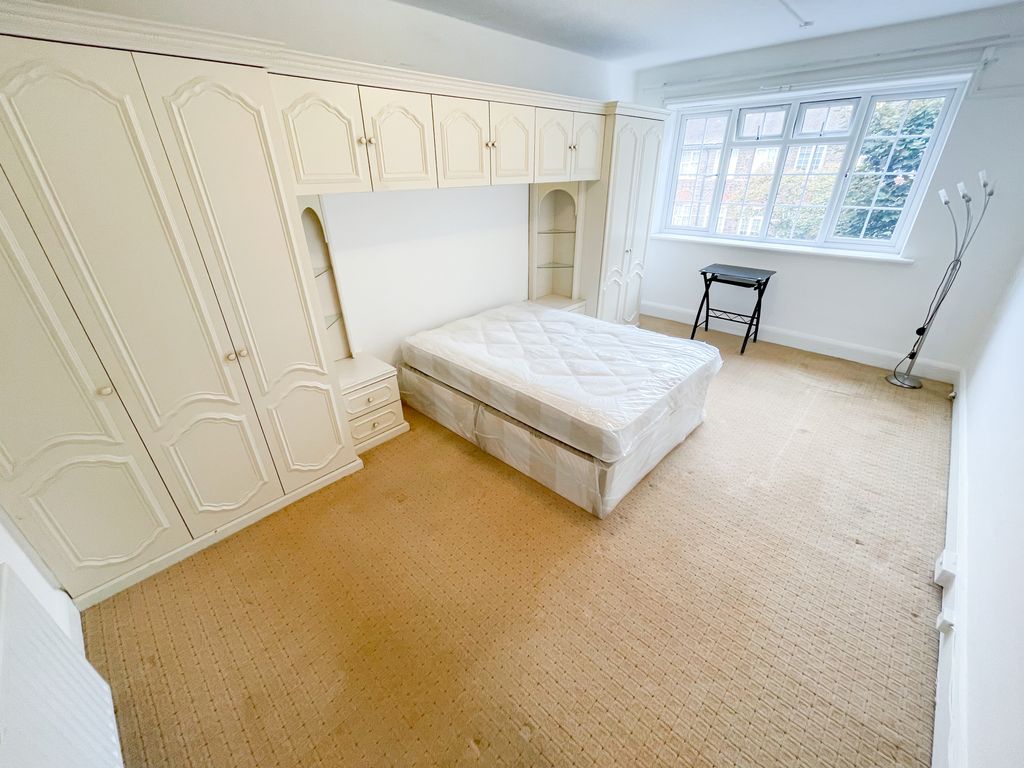 Property photo 1 of 4