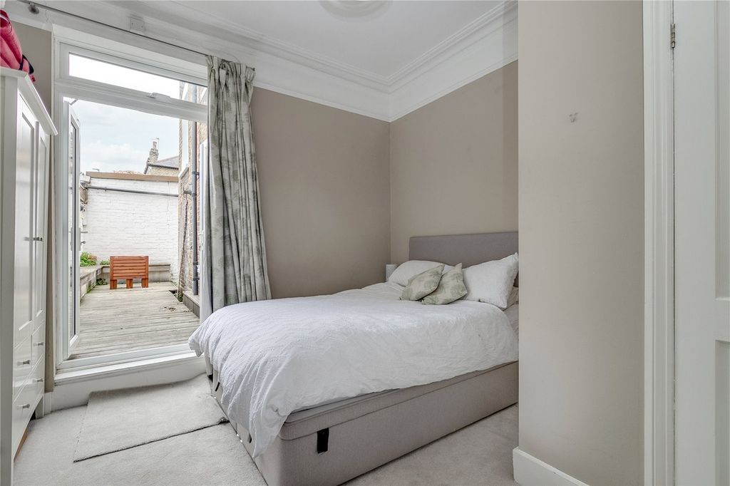 Property photo 3 of 13 Picture No. 05