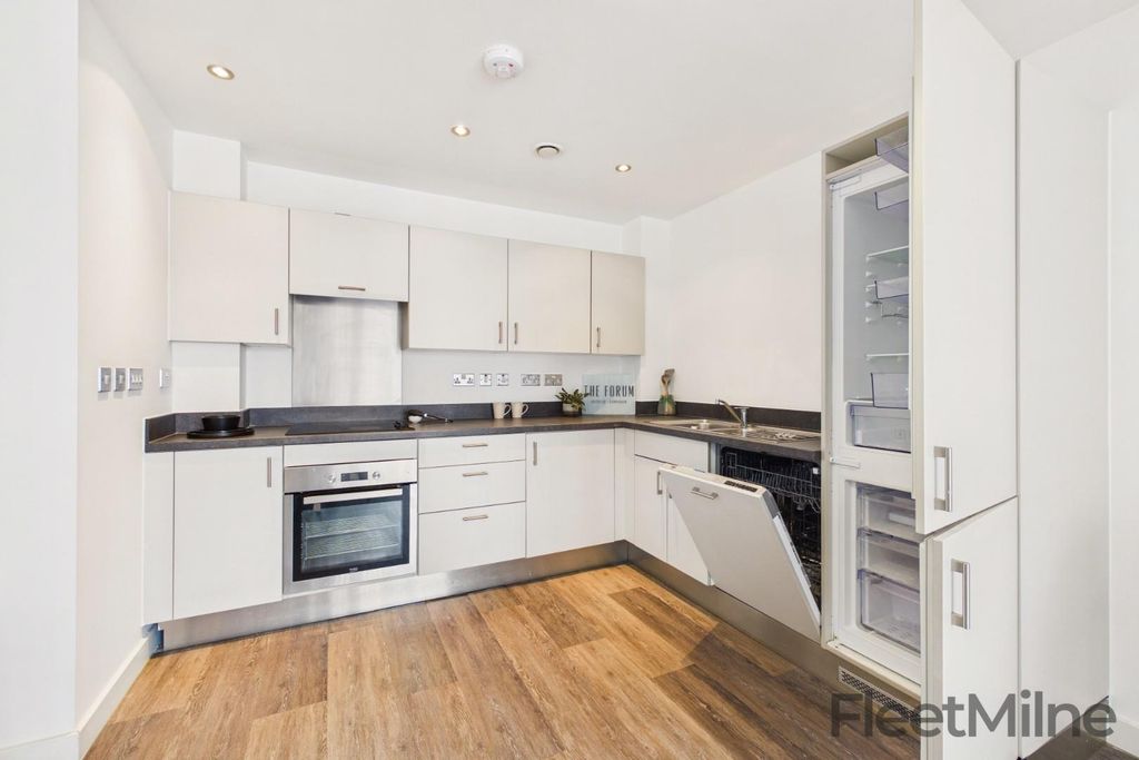 Property photo 3 of 15 Kitchen