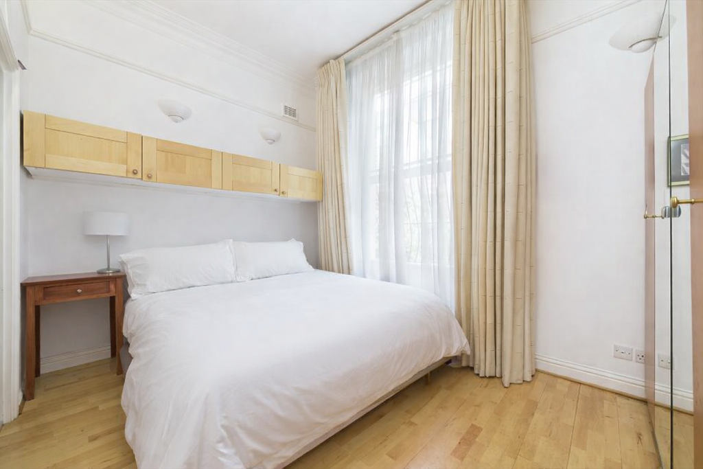 Property photo 3 of 5 Bedroom