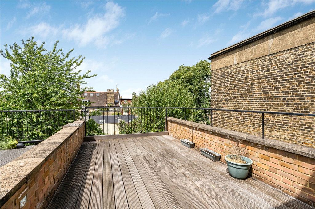 Property photo 3 of 10 Picture No. 06