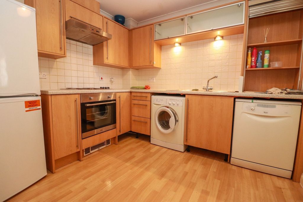 Property photo 2 of 9 Picture No. 04