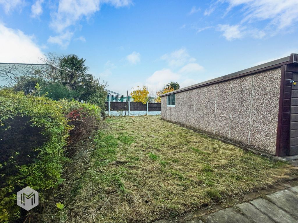 Property photo 2 of 12 Picture No. 11