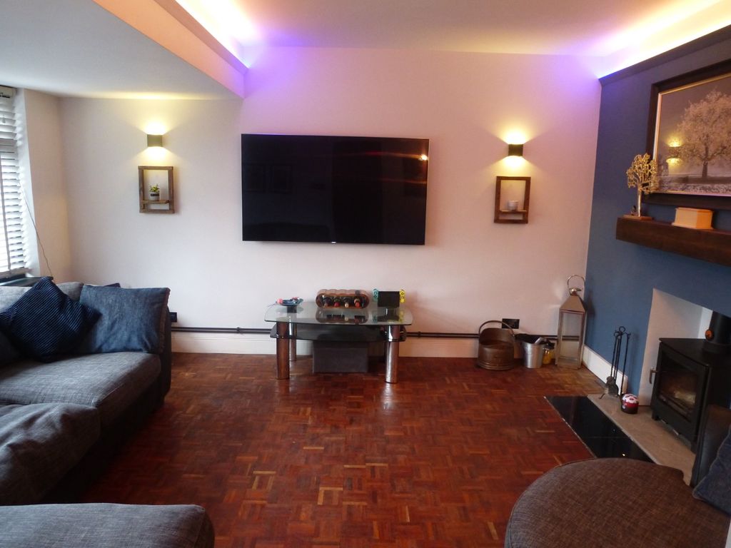 Property photo 3 of 24 4863323