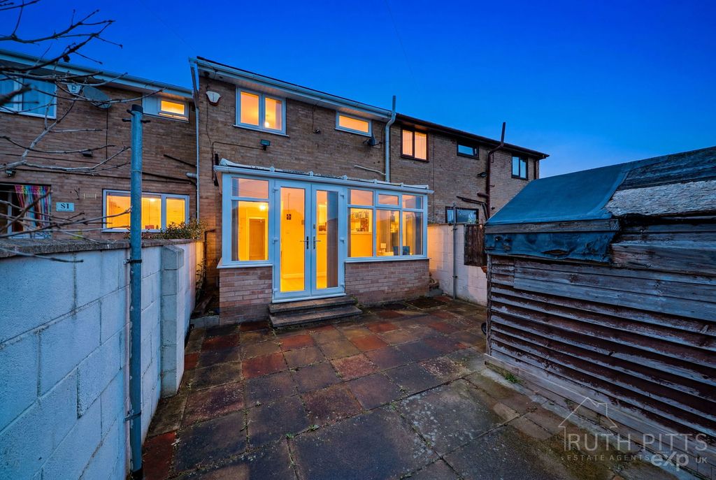 Property photo 3 of 28