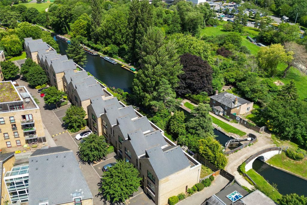 Property photo 1 of 25 Drone