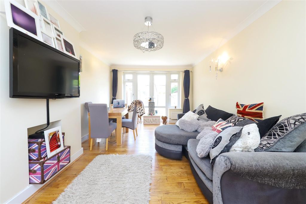 Property photo 2 of 13