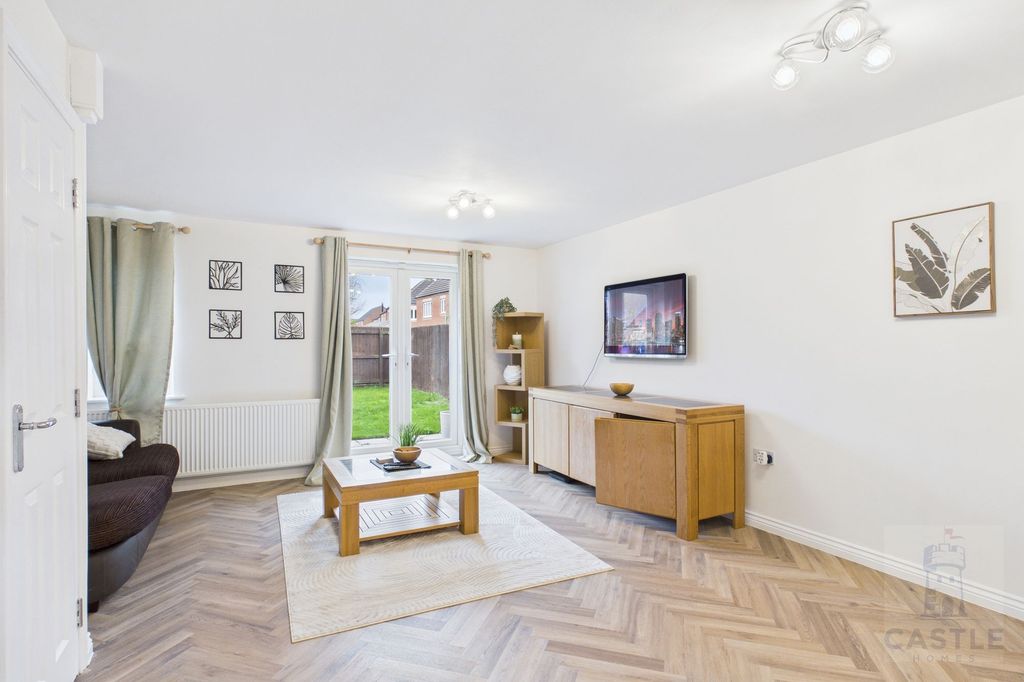 Property photo 3 of 38