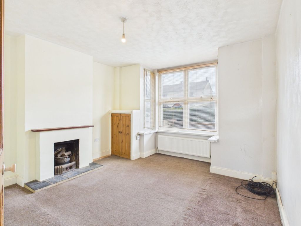 Property photo 2 of 10 Sitting Room