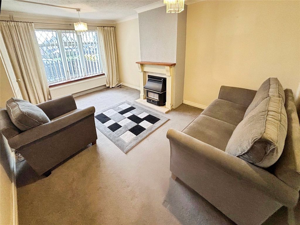 Property photo 2 of 10 Living Room