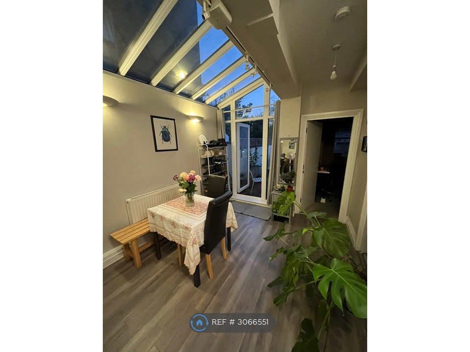 Property photo 1 of 11 Dining Area