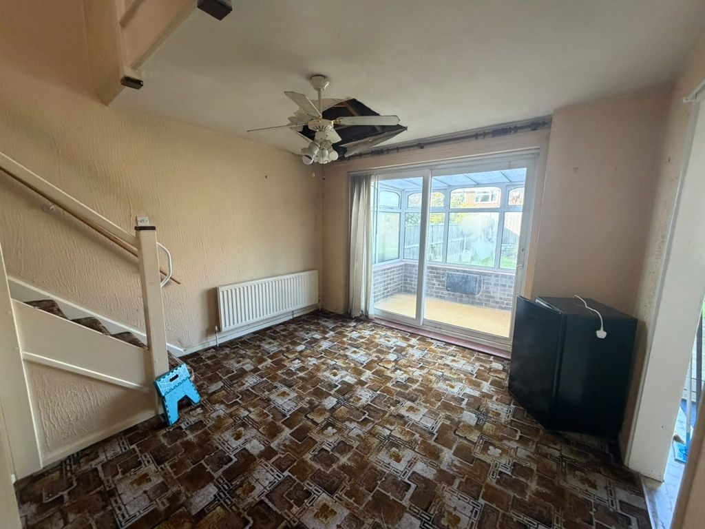 Property photo 3 of 12 Picture No. 30