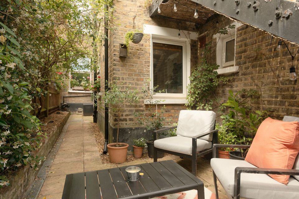 Property photo 3 of 17