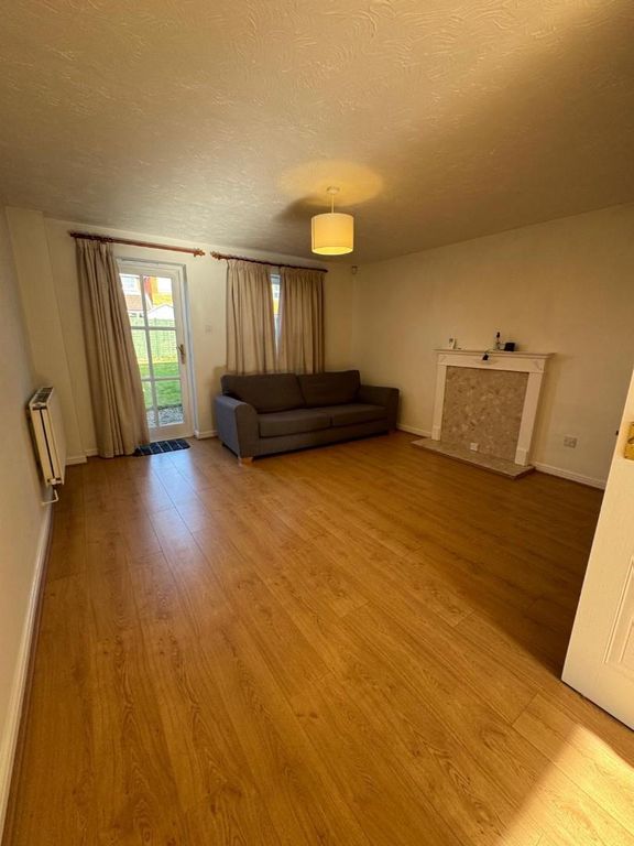 Property photo 2 of 7 1E4E9Bda-0Acf-4A13-A319-72De1F1F6023.Jpg