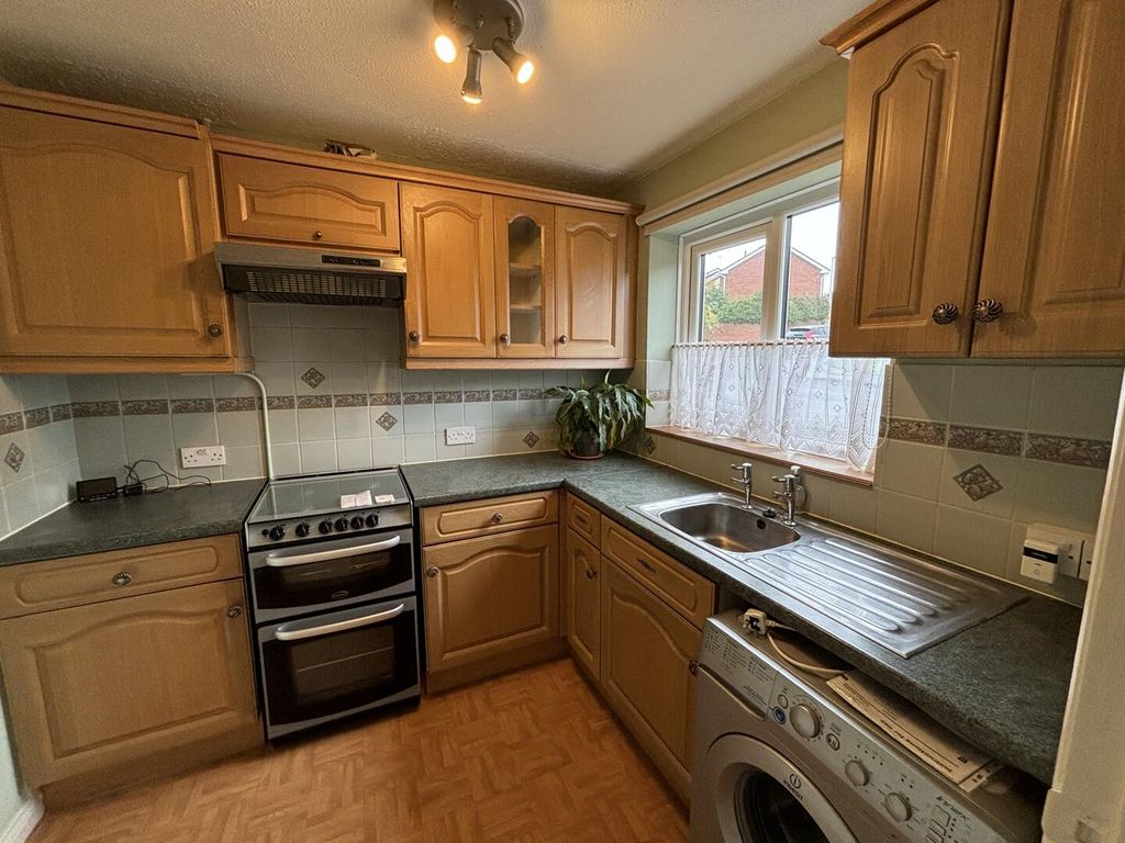 Property photo 2 of 13 Kitchen