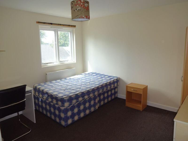 Property photo 3 of 4 A Bright And Tidy Bedroom Featuring A Single Bed W...
