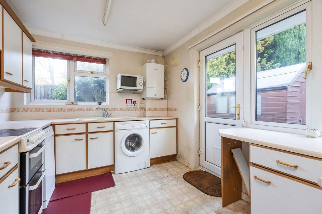 Property photo 2 of 8