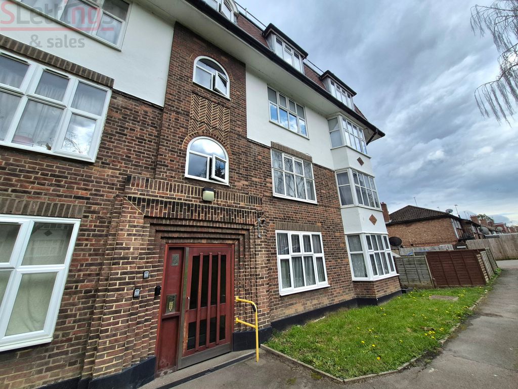 Property photo 3 of 18 Gallery