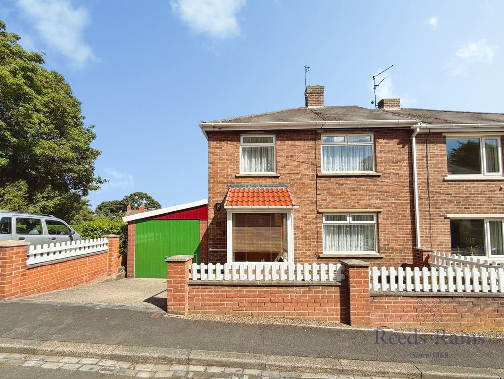 Property photo 1 of 17 External