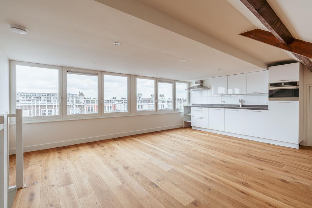 Property photo 3 of 35