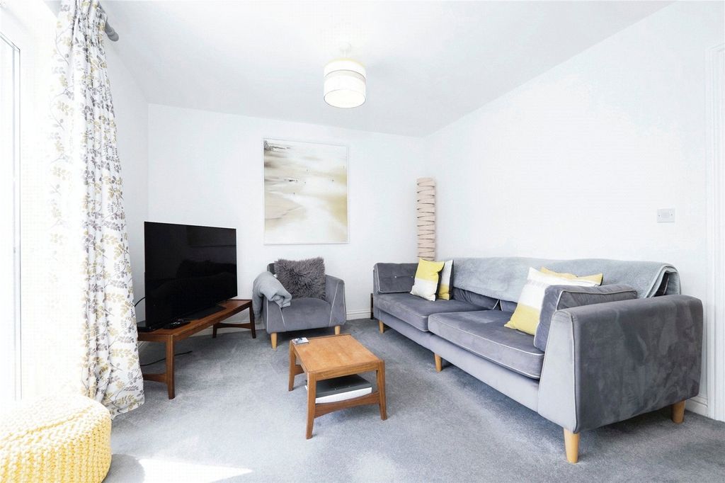 Property photo 3 of 17 Photography
