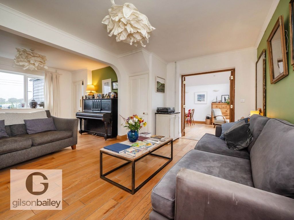 Property photo 2 of 34