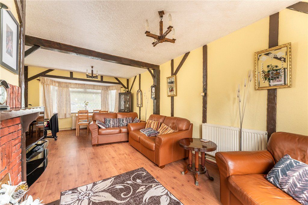 Property photo 3 of 21 Living Room