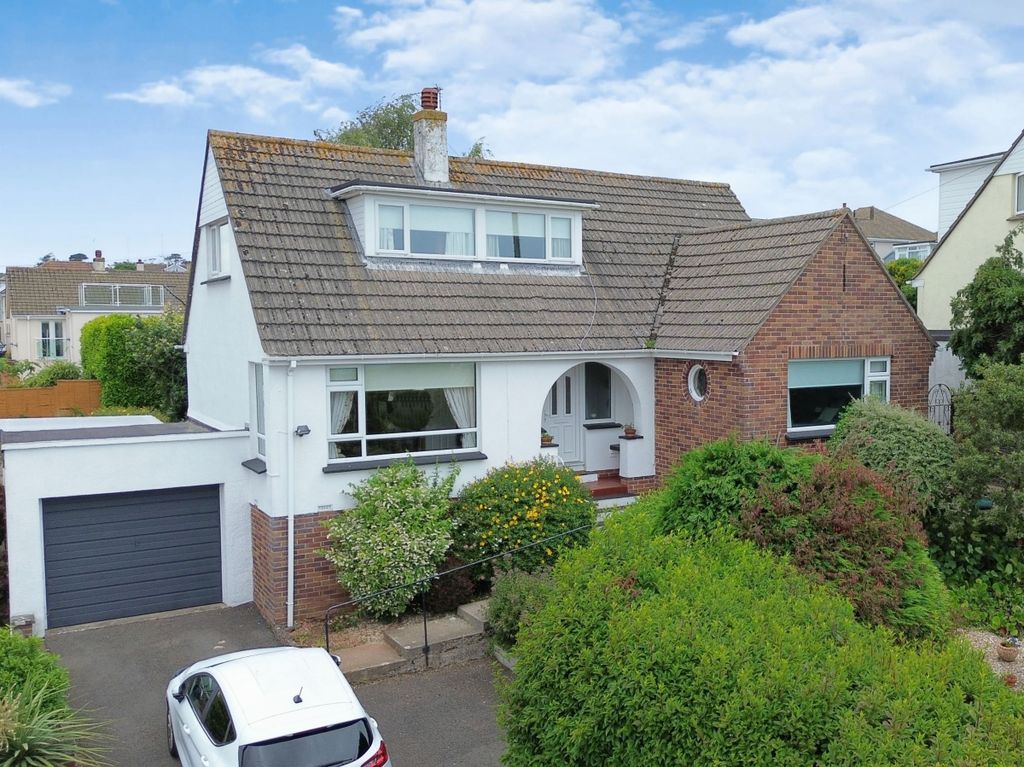 Property photo 1 of 28