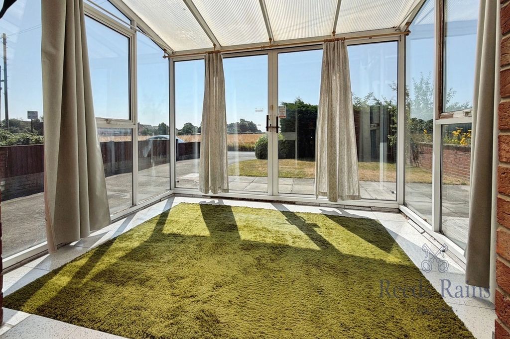 Property photo 3 of 15 Sun Room