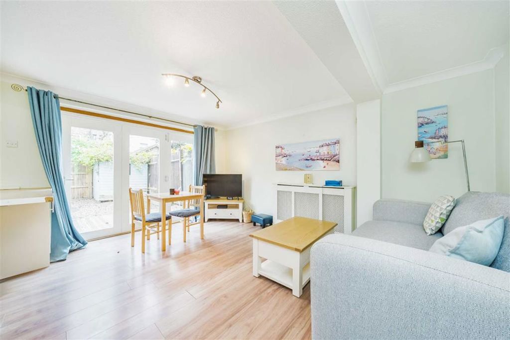 Property photo 2 of 6