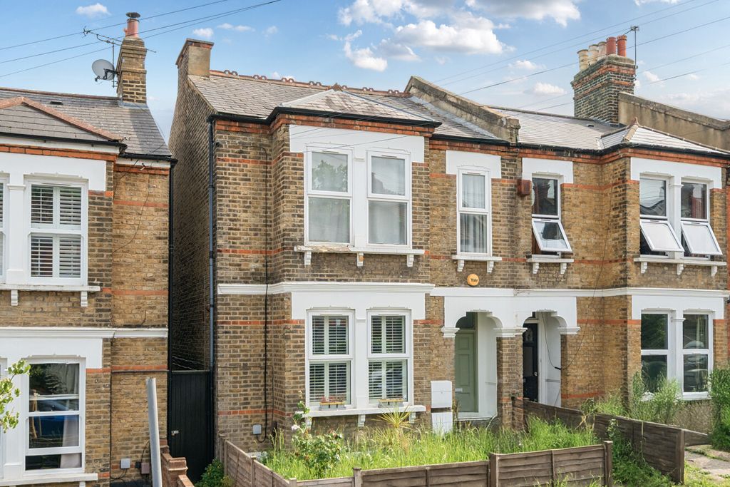Property photo 1 of 16 1466399-28-6A1869...