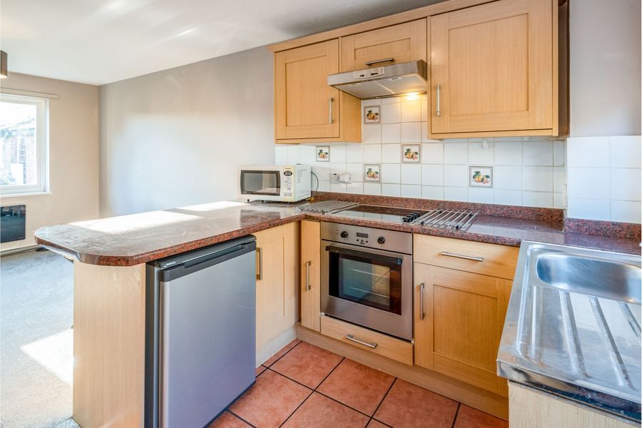 Property photo 2 of 8 2.Kitchennew.Jpg