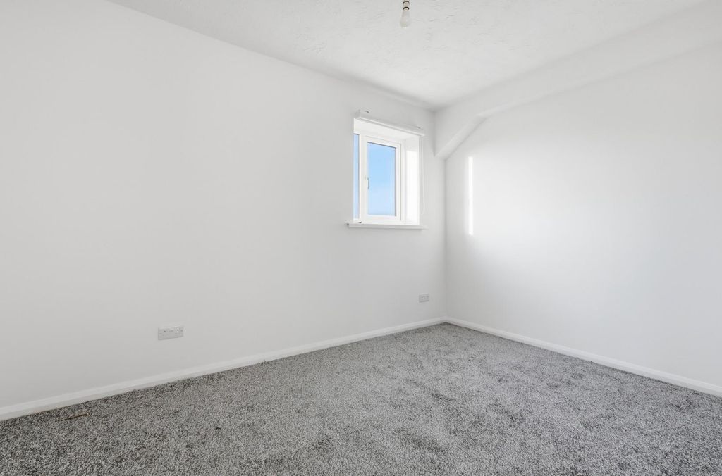 Property photo 3 of 8 006_Img_5913.Jpg