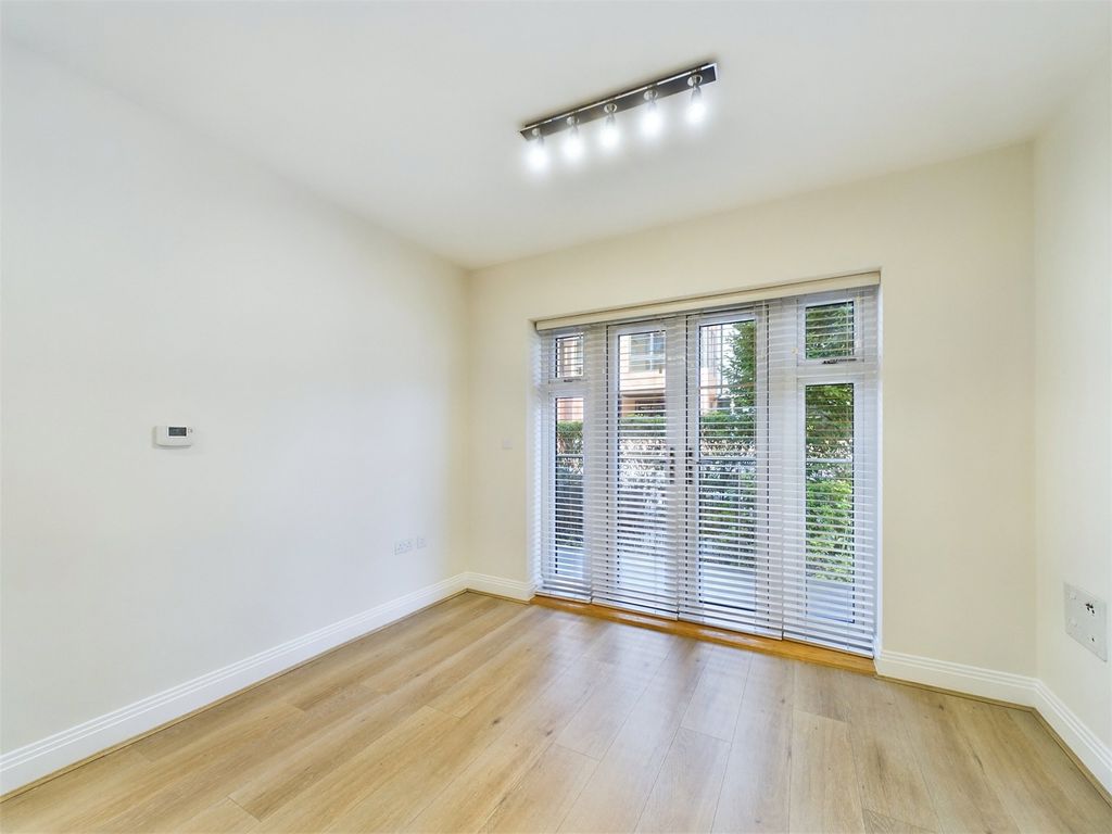 Property photo 3 of 9 Picture No. 23