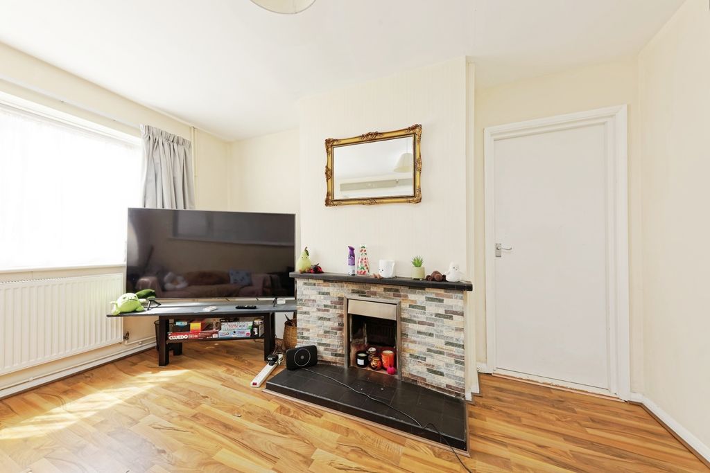 Property photo 3 of 14 Photo