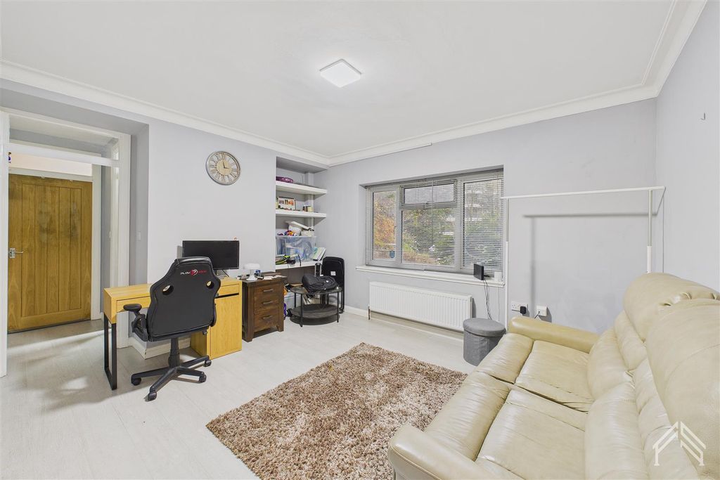 Property photo 1 of 5 Cam02700G0-Pr0430-Still002.Jpg