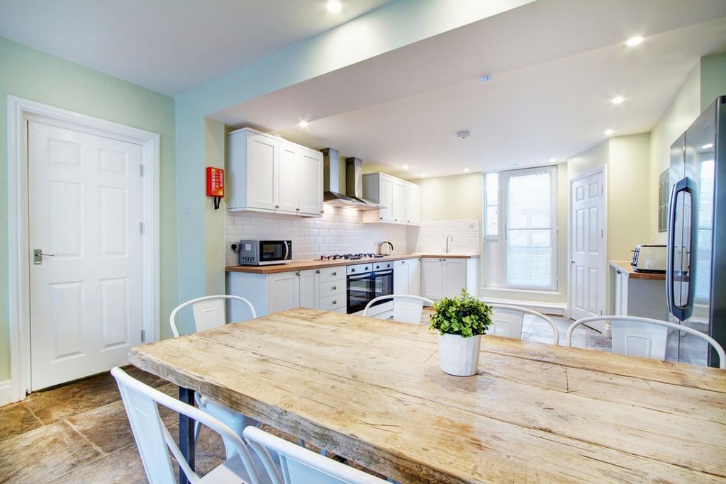 Property photo 2 of 22 Property Photo