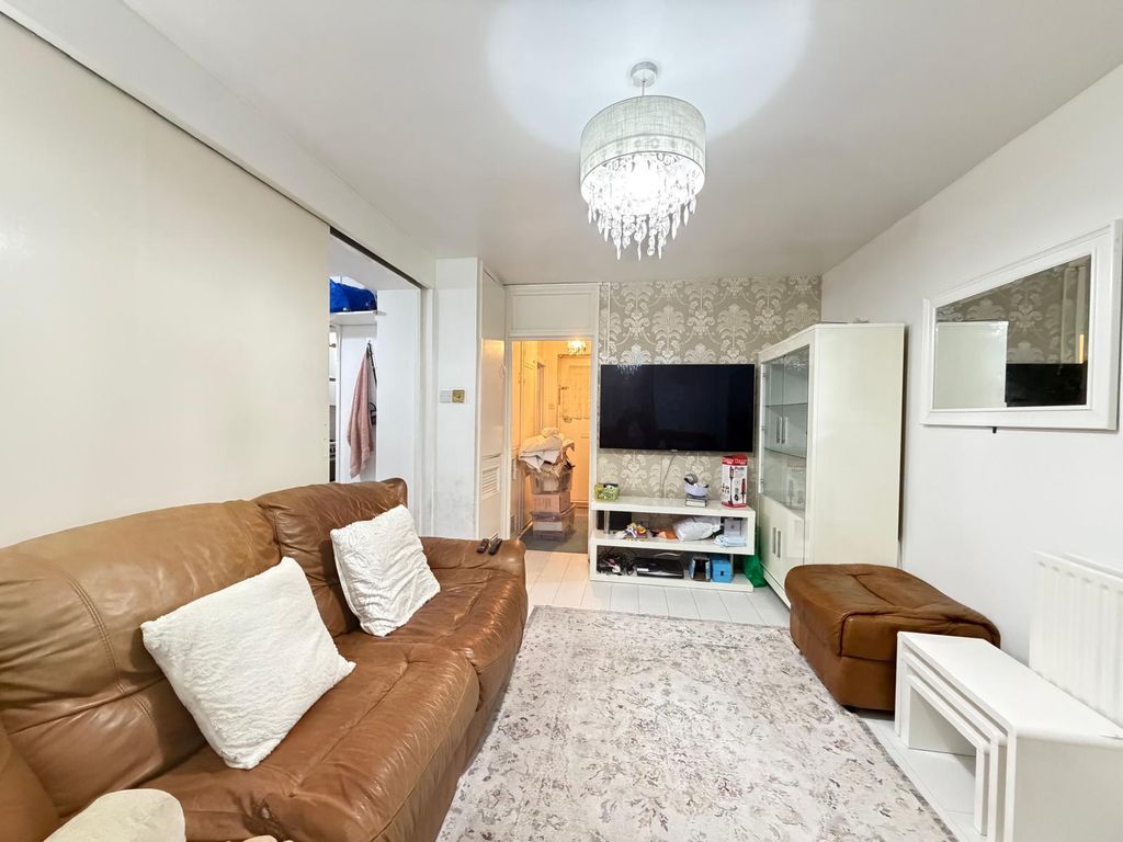 Property photo 2 of 12