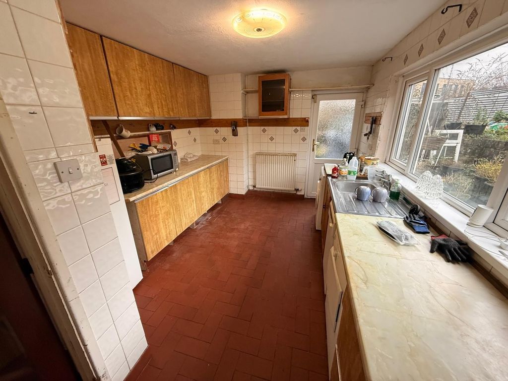 Property photo 3 of 25